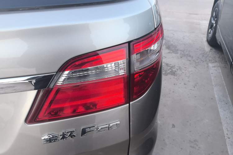 Used Jinbei F50 2017 1.6L Manual Comfort Model Right Rear Taillight