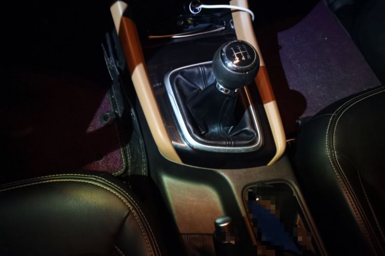 Used Jinbei F50 2017 1.6L Manual Elite Model Gear Lever