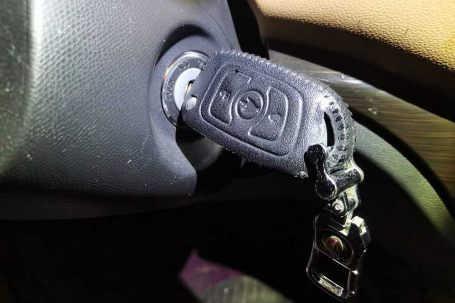 Used Jinbei F50 2017 1.6L Manual Elite Model Vehicle Key