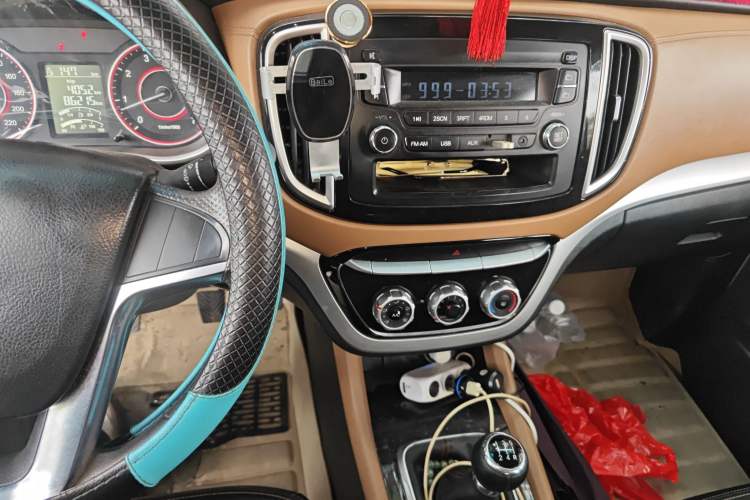 Used Jinbei F50 2017 1.6L Manual Comfort Model Audio And AC Panel