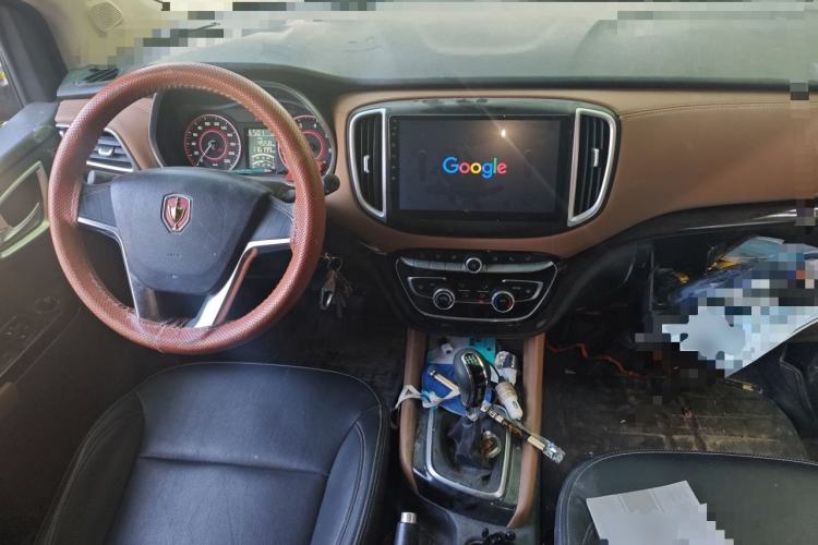 Used Jinbei F50 2017 1.6L Manual Elite Model Center Console