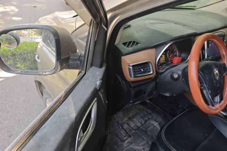 Used Jinbei F50 2017 1.6L Manual Elite Model Driver Seat