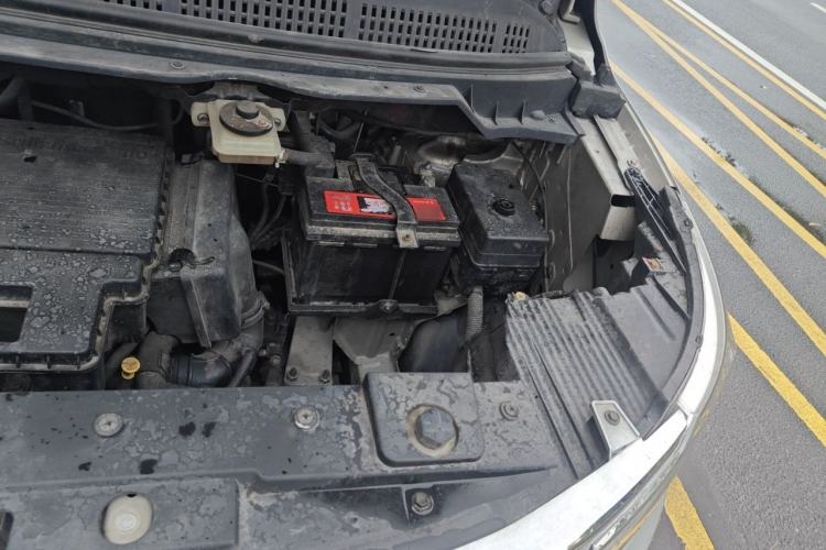 Used Jinbei F50 2017 1.6L Manual Comfort Model Engine Bay Left