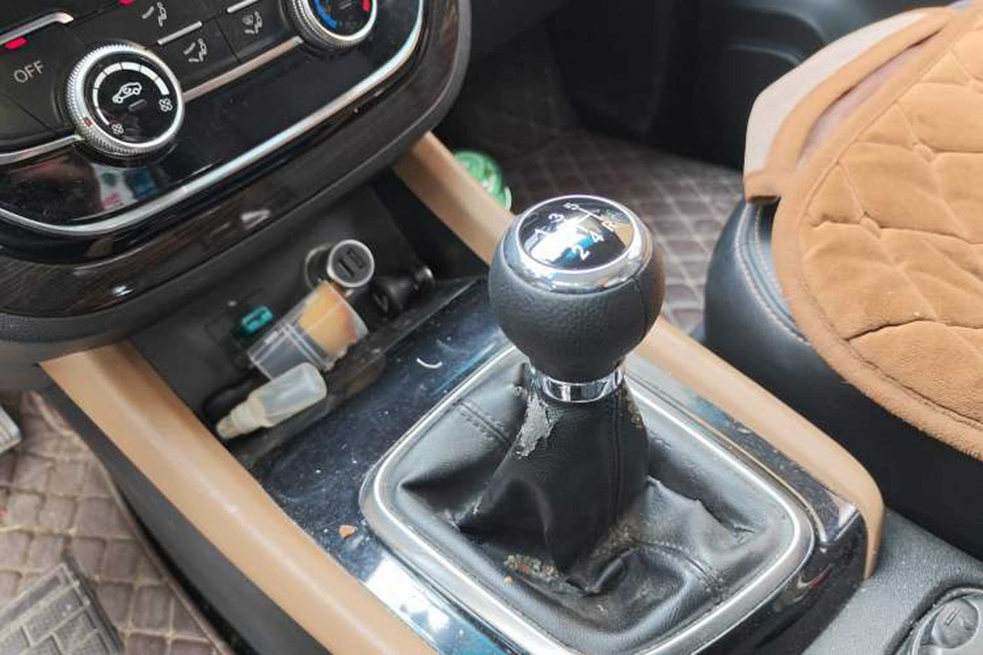 Used Jinbei F50 2017 1.6L Manual Luxury Model Gear Lever