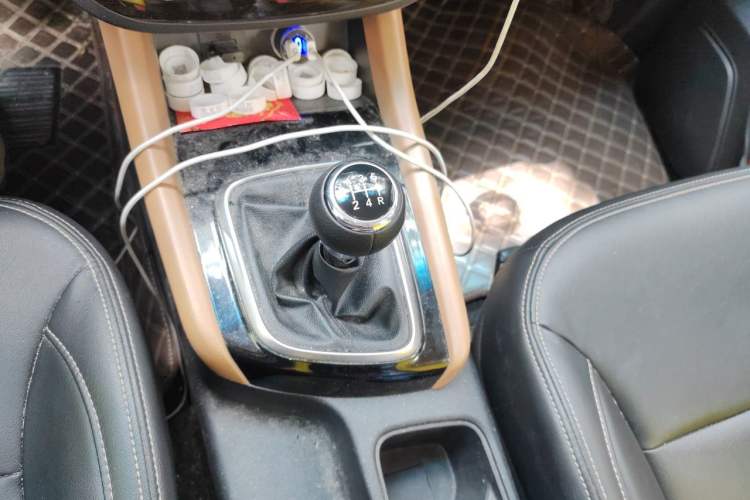 Used Jinbei F50 2017 1.6L Manual Elite Model Gear Lever