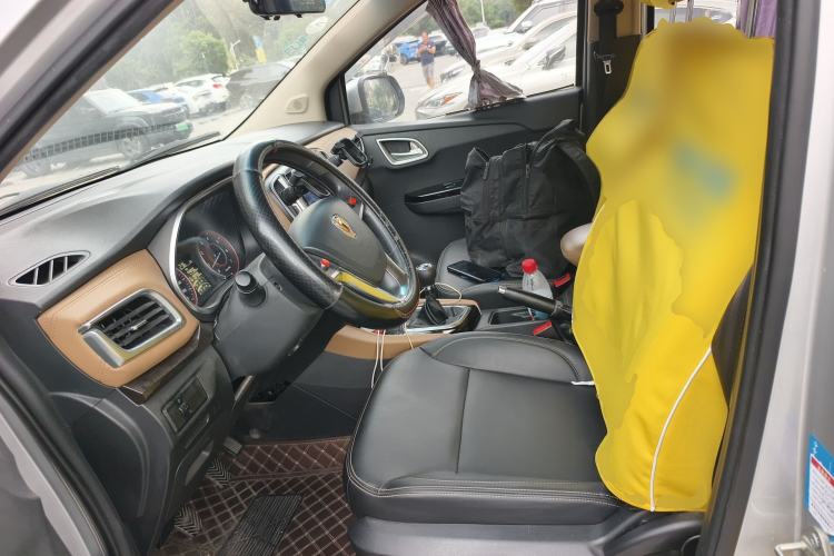 Used Jinbei F50 2017 1.6L Manual Elite Model Left Front Seat