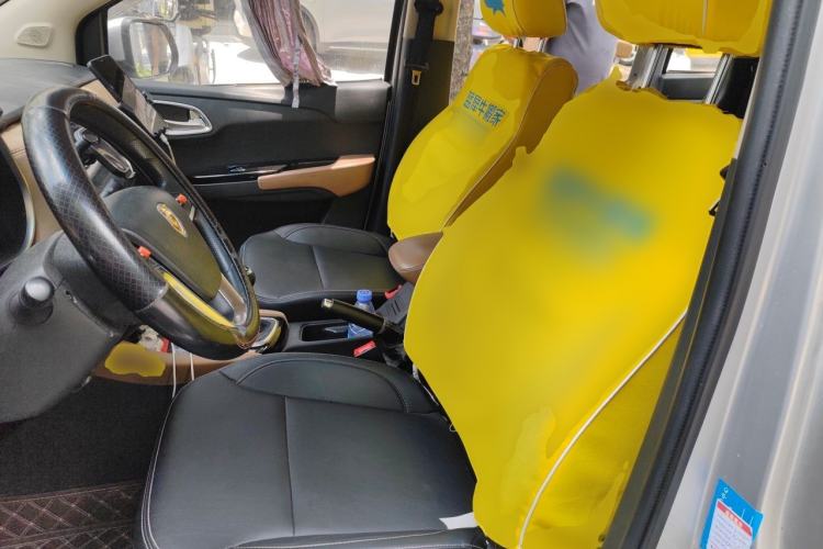 Used Jinbei F50 2017 1.6L Manual Elite Model Left Front Seat