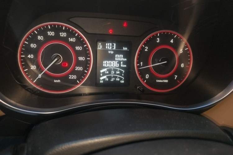 Used Jinbei F50 2017 1.6L Manual Luxury Model Odometer Close Up