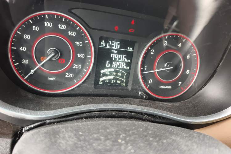 Used Jinbei F50 2017 1.6L Manual Elite Model Odometer Close Up
