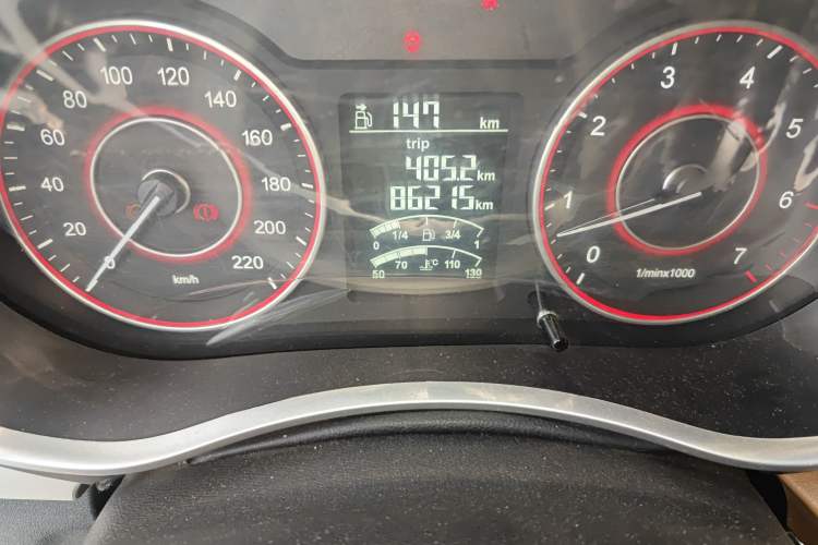 Used Jinbei F50 2017 1.6L Manual Comfort Model Odometer Close Up