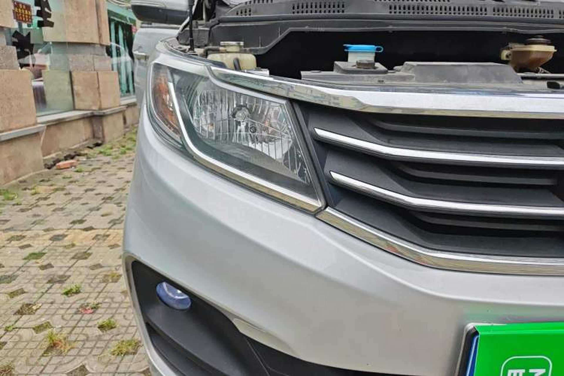 Used Jinbei F50 2017 1.6L Manual Comfort Model Right Front Headlight