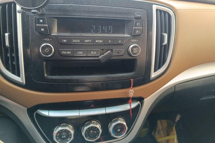 Used Jinbei F50 2017 1.6L Manual Comfort Model Audio And AC Panel