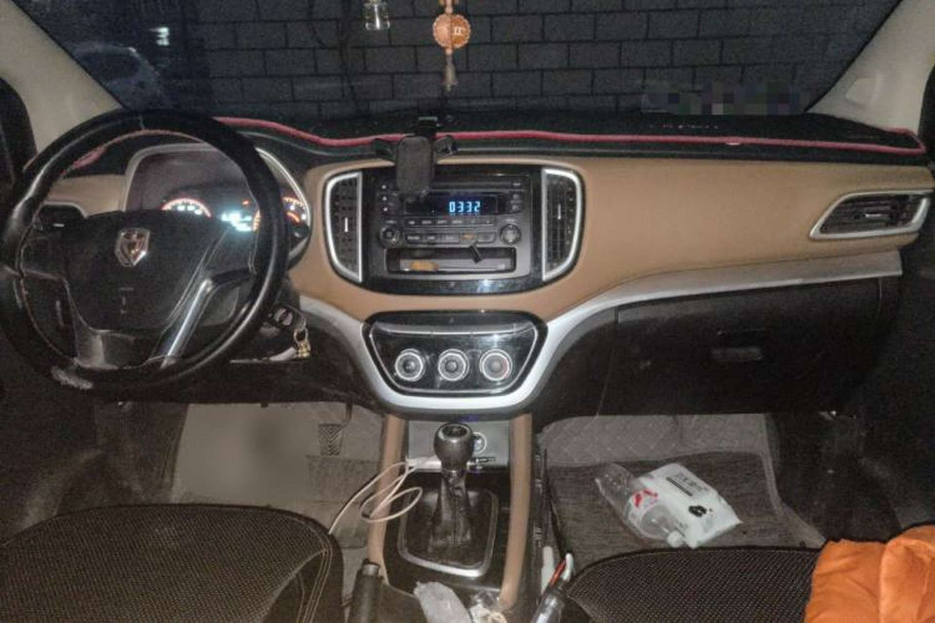 Used Jinbei F50 2017 1.6L Manual Economy Model Center Console