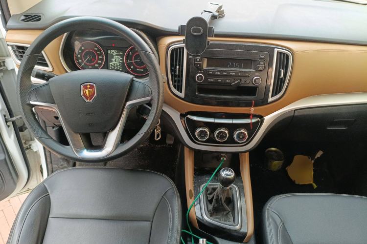 Used Jinbei F50 2017 1.6L Manual Comfort Model Center Console
