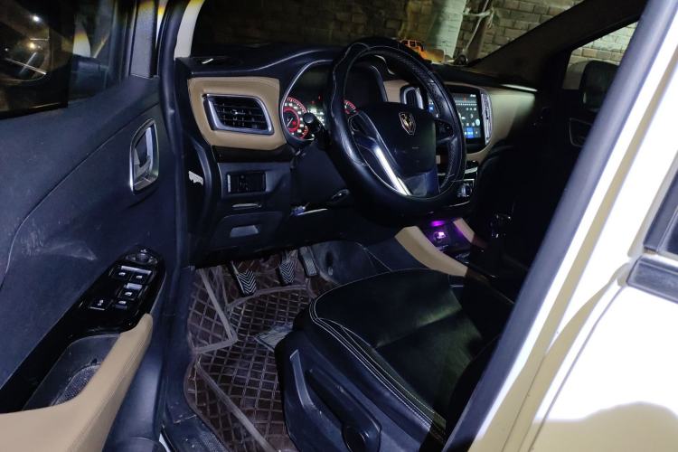 Used Jinbei F50 2017 1.6L Manual Luxury Model Driver Seat