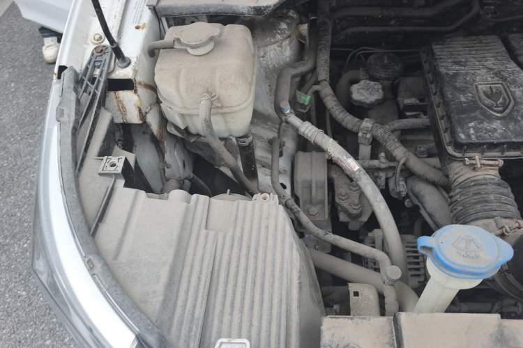 Used Jinbei F50 2017 1.5L Manual Utility Version China V Standard Engine Bay Right