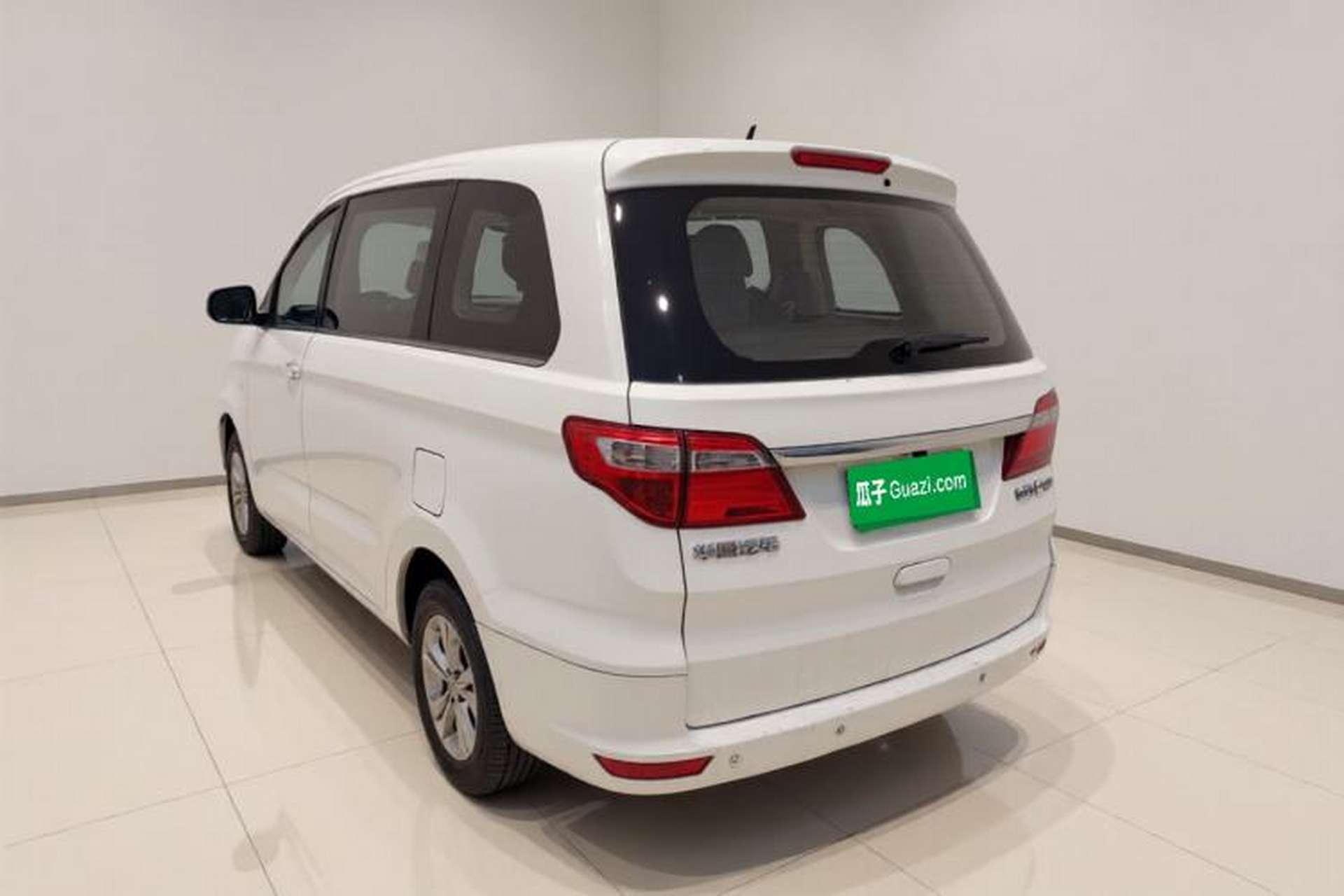 Used Jinbei F50 2017 1.6L Manual Luxury Model Exterior 2