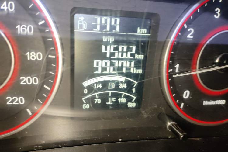 Used Jinbei F50 2017 1.6L Manual Luxury Model Odometer Close Up