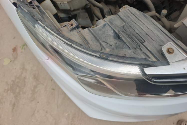Used Jinbei F50 2017 1.6L Manual Comfort Model Right Front Headlight
