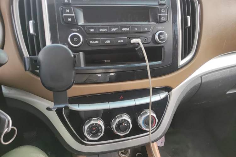 Used Jinbei F50 2017 1.6L Manual Economy Model Audio And AC Panel