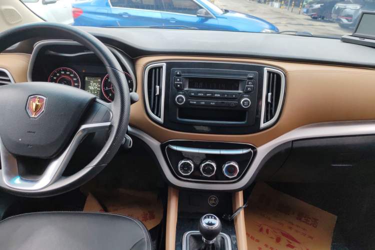 Used Jinbei F50 2017 1.6L Manual Economy Model Audio And AC Panel