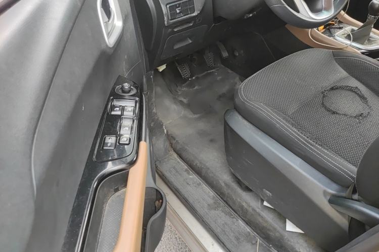 Used Jinbei F50 2017 1.6L Manual Economy Model Driver Seat