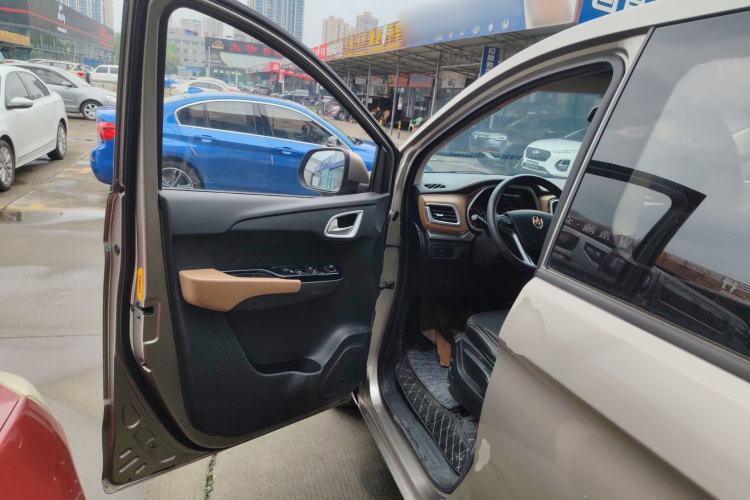 Used Jinbei F50 2017 1.6L Manual Economy Model Driver Seat