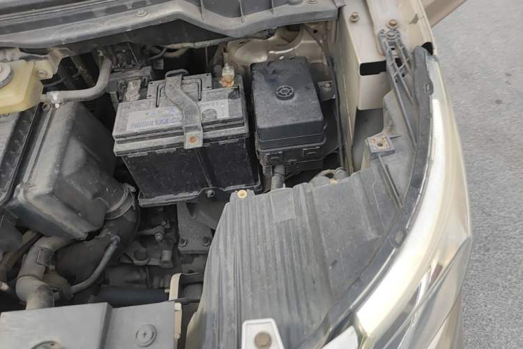 Used Jinbei F50 2017 1.6L Manual Economy Model Engine Bay Left