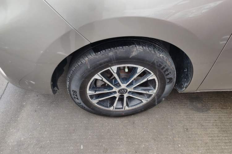 Used Jinbei F50 2017 1.6L Manual Economy Model Left Front Wheel Hub