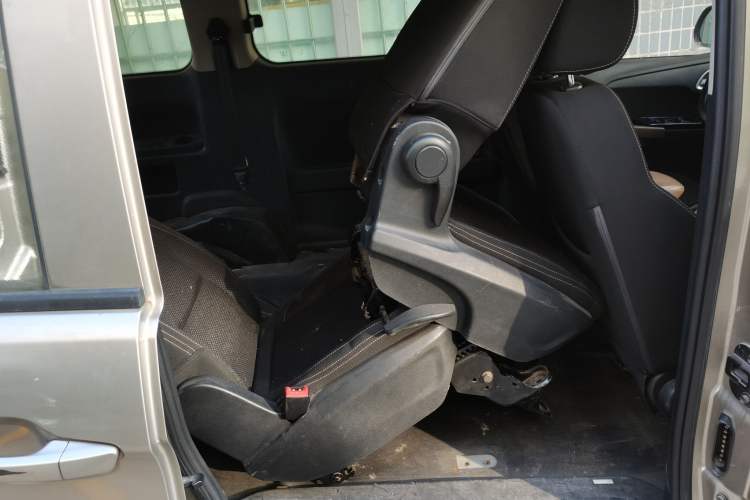 Used Jinbei F50 2017 1.6L Manual Economy Model Left Rear Seat