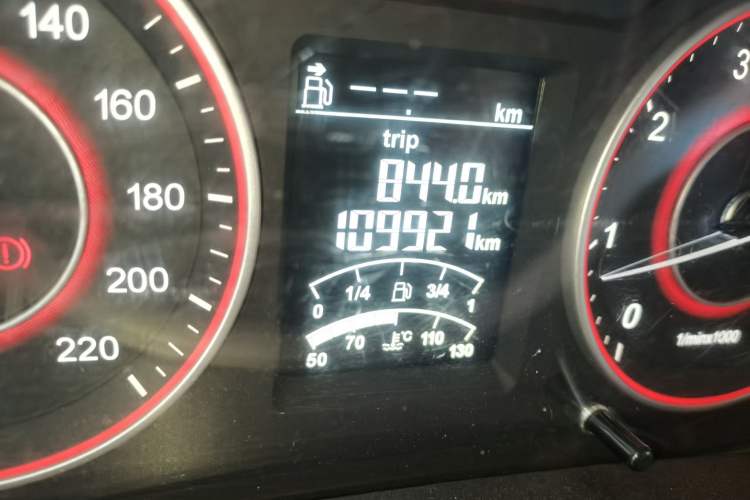 Used Jinbei F50 2017 1.6L Manual Economy Model Odometer Close Up