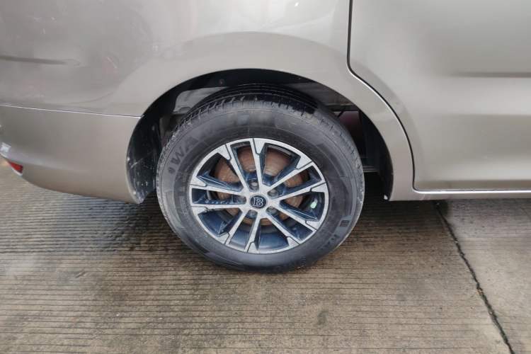 Used Jinbei F50 2017 1.6L Manual Economy Model Right Rear Wheel Hub