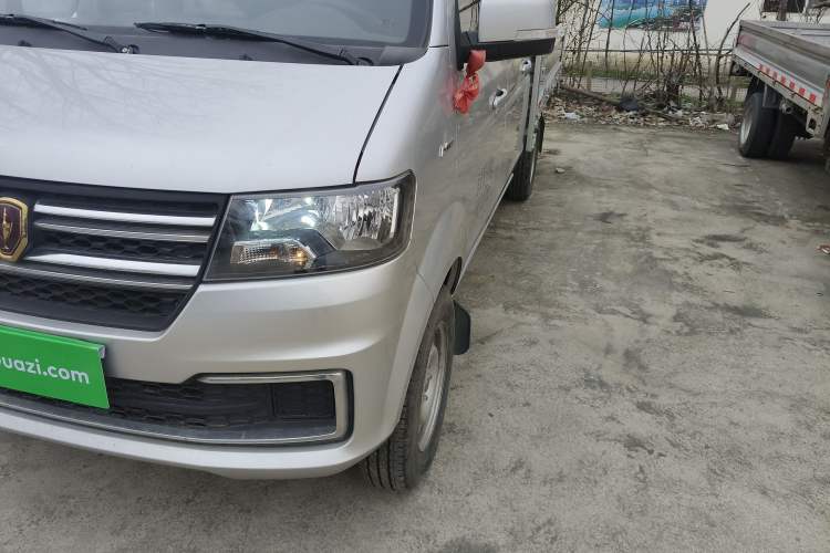Used Jinbei Gold Card S2 2023 1.6L Manual Double-Cab with 2.51m Cargo Bed and Single Rear Wheel – Comfort Version SWJ16 Left Front Headlight