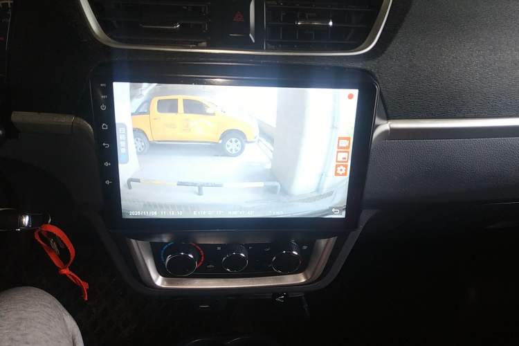 Used Jinbei Gold Card S3 2022 1.6L Flatbed Truck Standard Version 3.2 Meters SWD16MS Audio And AC Panel