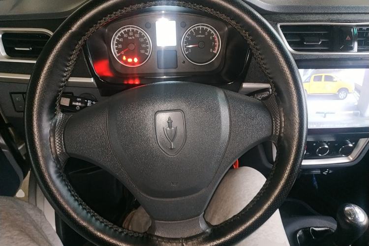 Used Jinbei Gold Card S3 2022 1.6L Flatbed Truck Standard Version 3.2 Meters SWD16MS Steering Wheel
