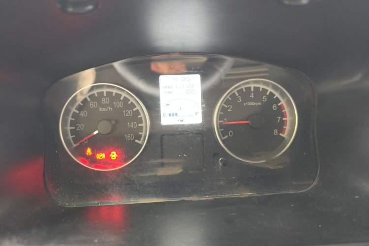 Used Jinbei Gold Card S3 2024 1.6L Basic Cargo Truck Single Cab 3.2-Meter Length Rear Single Wheel China VI Emission Standard SWD16MS Instrument Cluster