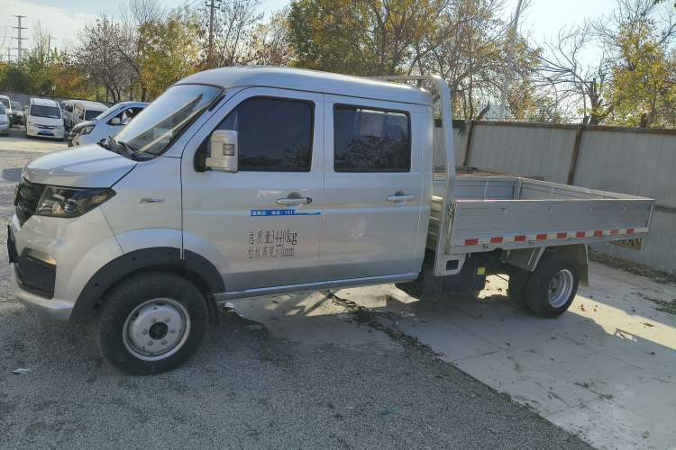 Used Jinbei Gold Card S6 2023 1.6L Manual Double-Cab Standard Version with 3.0-Meter Cargo Bed SWD16MS Left Side