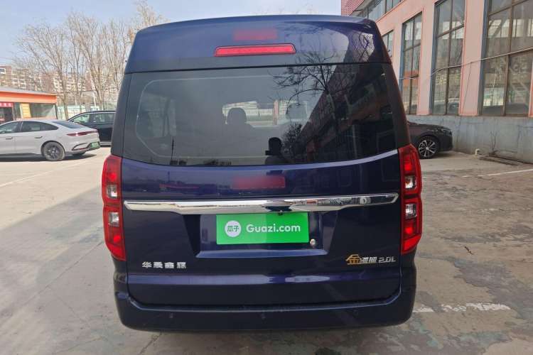 Used Jinbei Gold Hiace 2021 2.0L Passenger Vehicle Engineering Lion 6 Seats Exterior 4