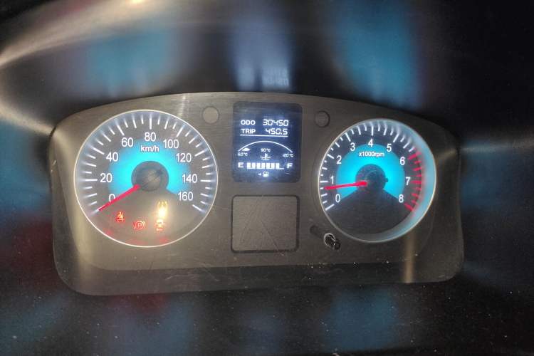 Used Jinbei Gold Hiace 2023 1.5L Passenger Vehicle Engineering Lion 5/6/7 Seater Instrument Cluster