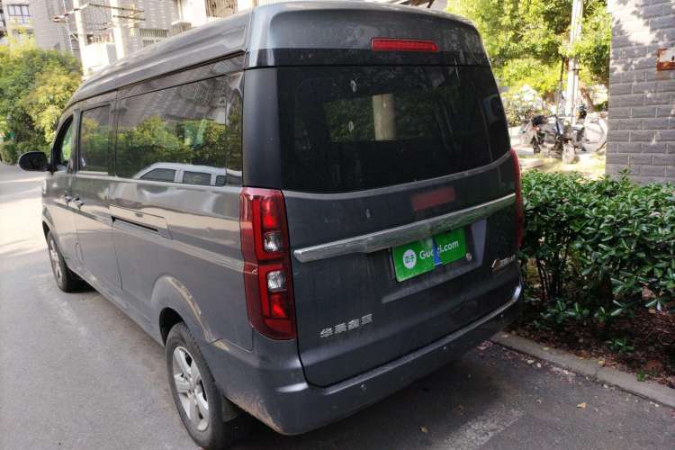 Used Jinbei Gold Hiace 2021 2.0L Passenger Van Travel Lion 6-Seater Rear Left 45 Deg