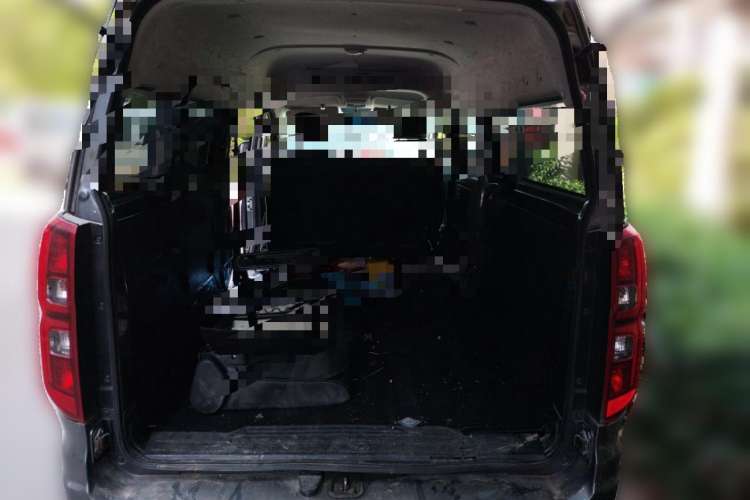 Used Jinbei Gold Hiace 2021 2.0L Passenger Van Travel Lion 6-Seater Trunk