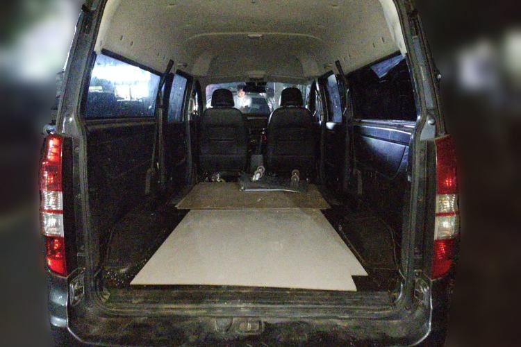 Used Jinbei Gold Hiace 2023 1.5L Passenger Vehicle Engineering Lion 5/6/7 Seater Trunk
