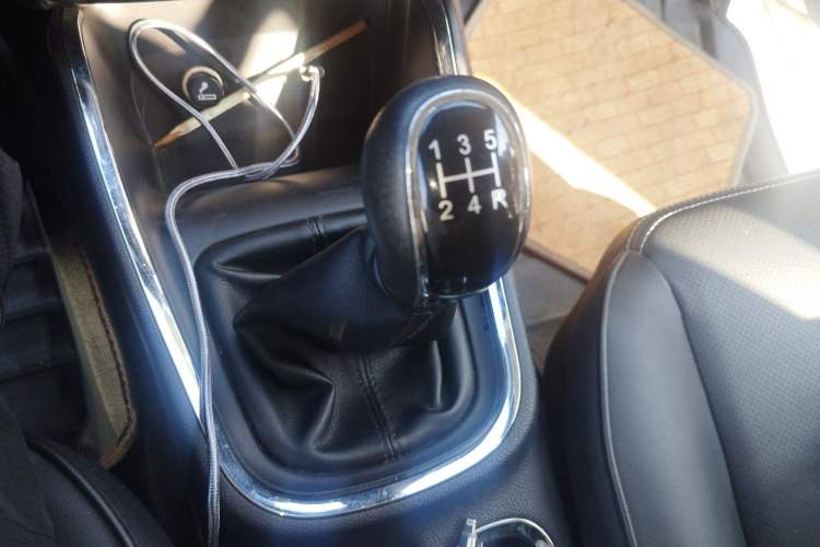 Used Jinbei Gold Hiace 2021 1.6L Box Van Engineering Lion 2-Seater Gear Lever