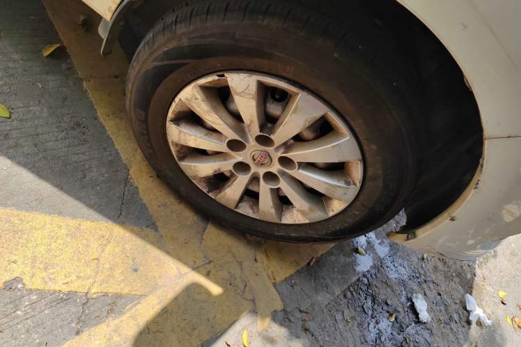 Used Jinbei Gold Hiace 2021 1.5L Passenger Vehicle Engineering Lion 7 Seats Right Front Wheel Hub