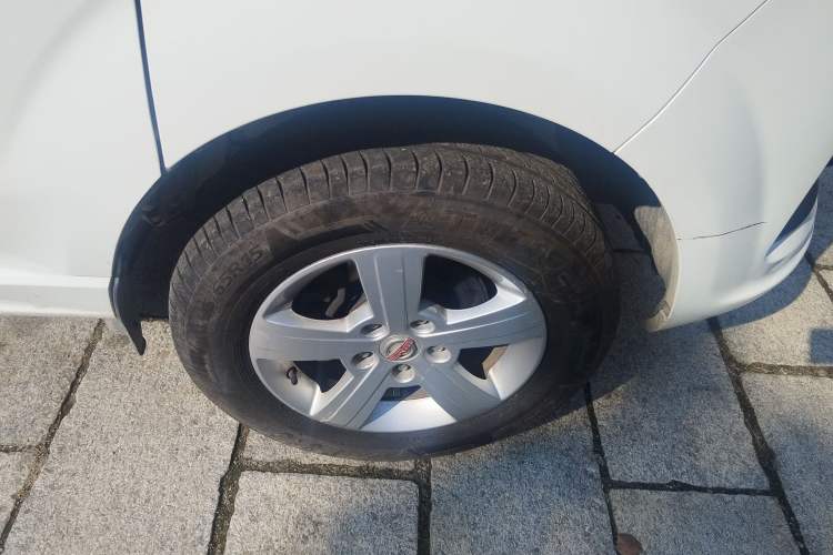 Used Jinbei Gold Hiace 2021 1.6L Box Van Engineering Lion 2-Seater Right Front Wheel Hub
