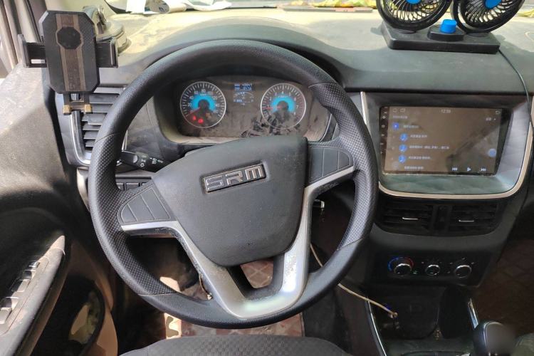 Used Jinbei Gold Hiace 2021 1.5L Passenger Vehicle Engineering Lion 7 Seats Steering Wheel