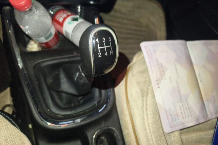 Used Jinbei Gold Hiace 2021 1.5L Passenger Vehicle Engineering Lion 5-Seater Gear Lever