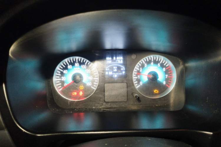 Used Jinbei Gold Hiace 2021 1.5L Passenger Vehicle Engineering Lion 5-Seater Instrument Cluster