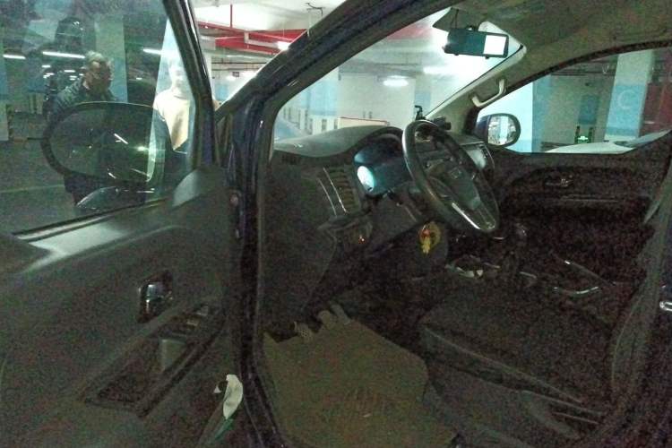 Used Jinbei Gold Hiace 2021 1.5L Passenger Vehicle Engineering Lion 5-Seater Driver Seat