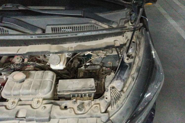 Used Jinbei Gold Hiace 2021 1.5L Passenger Vehicle Engineering Lion 5-Seater Engine Bay Left